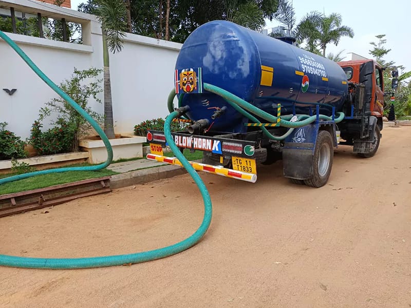 Residential septic tank cleaning